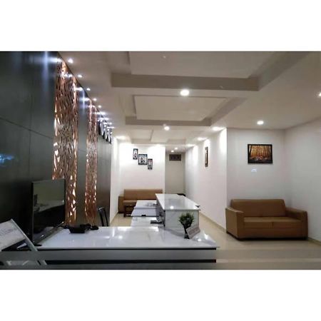 שמשבאד Hotel Meridian Grand מראה חיצוני תמונה