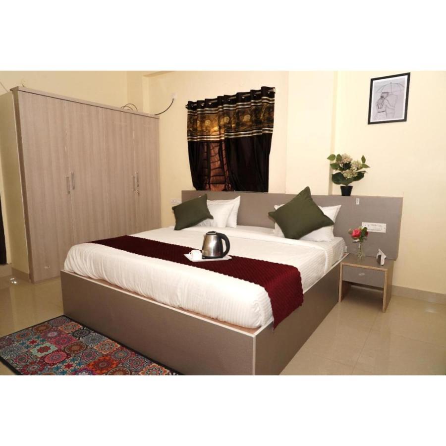 שמשבאד Hotel Meridian Grand מראה חיצוני תמונה