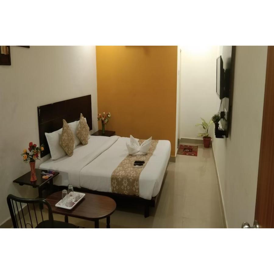 שמשבאד Hotel Meridian Grand מראה חיצוני תמונה