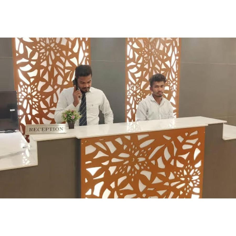 שמשבאד Hotel Meridian Grand מראה חיצוני תמונה