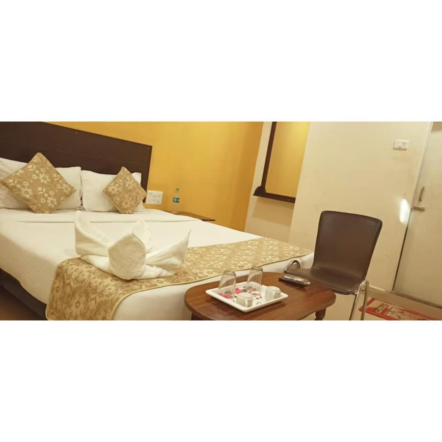 שמשבאד Hotel Meridian Grand מראה חיצוני תמונה
