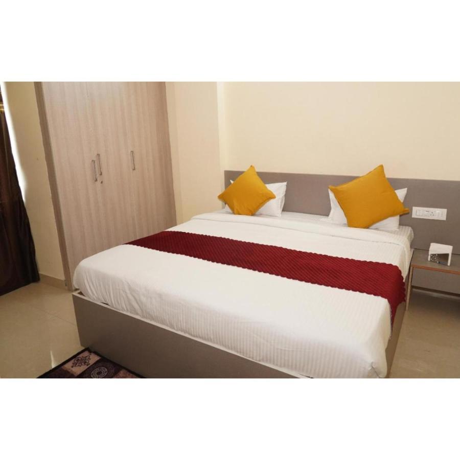 שמשבאד Hotel Meridian Grand מראה חיצוני תמונה