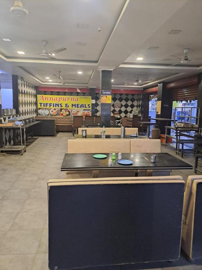שמשבאד Hotel Meridian Grand מראה חיצוני תמונה